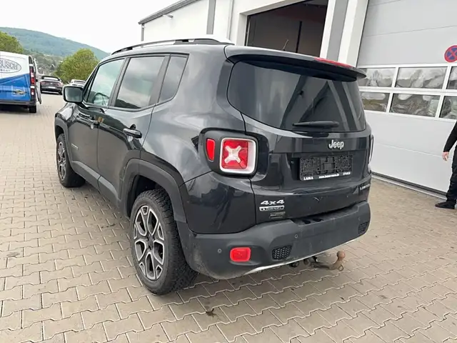 Jeep Renegade view 7