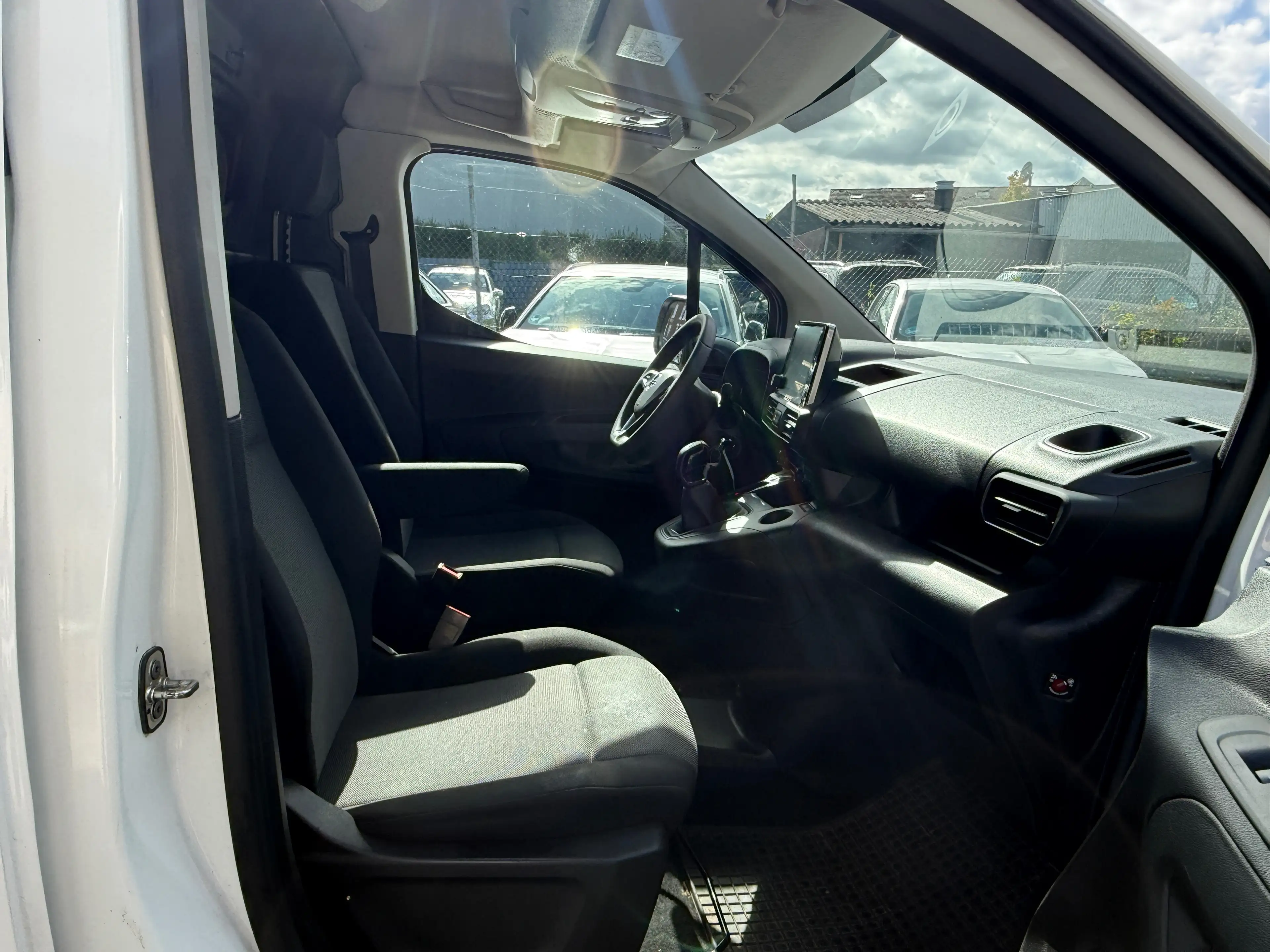 Opel Combo 1.5 D Edition*Navi*Kamera*AHK* — photo 11