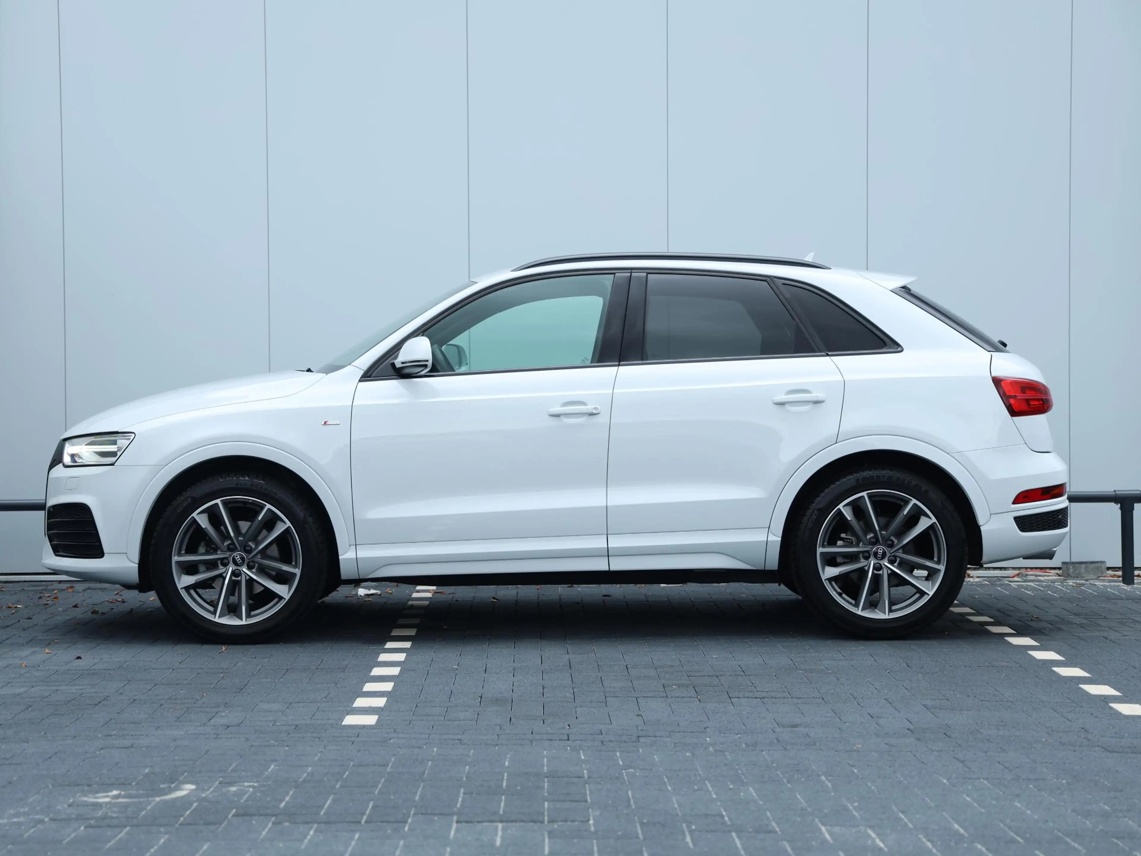 Audi Q3 1.4 TFSI CoD Adrenalin | Automaat | Navi | 19'' ve — photo 11
