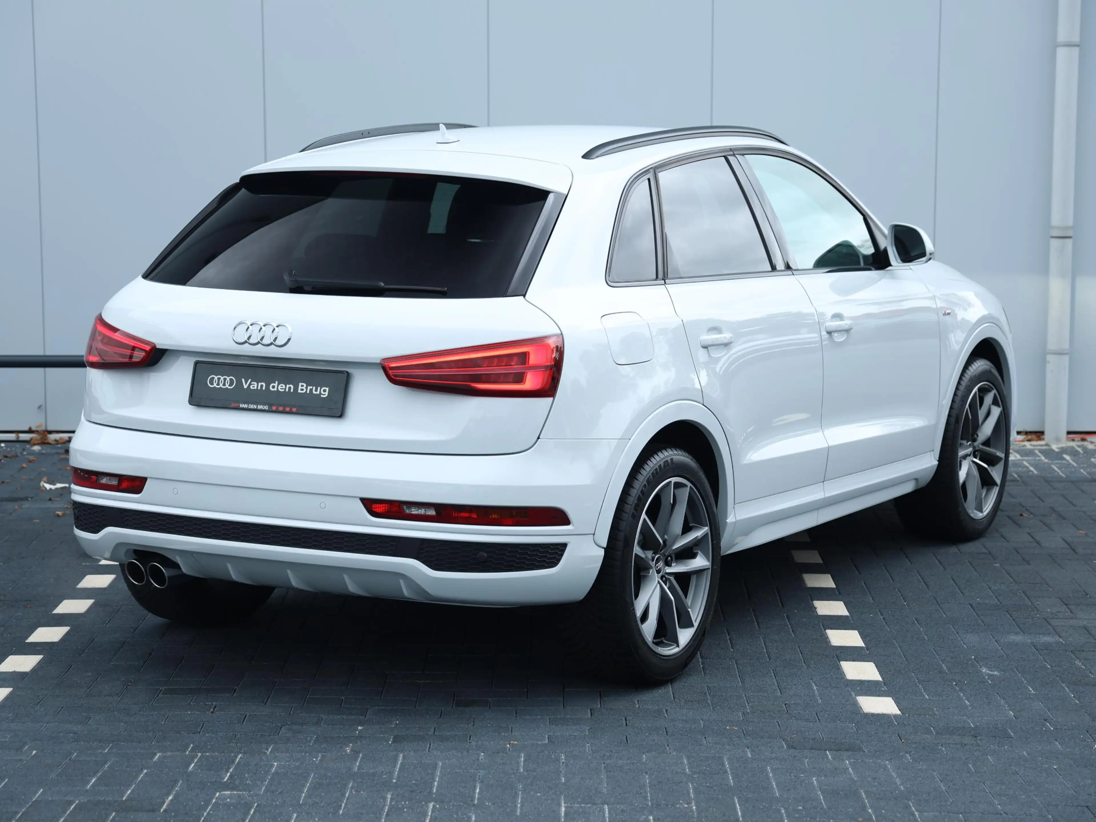 Audi Q3 1.4 TFSI CoD Adrenalin | Automaat | Navi | 19'' ve — photo 5
