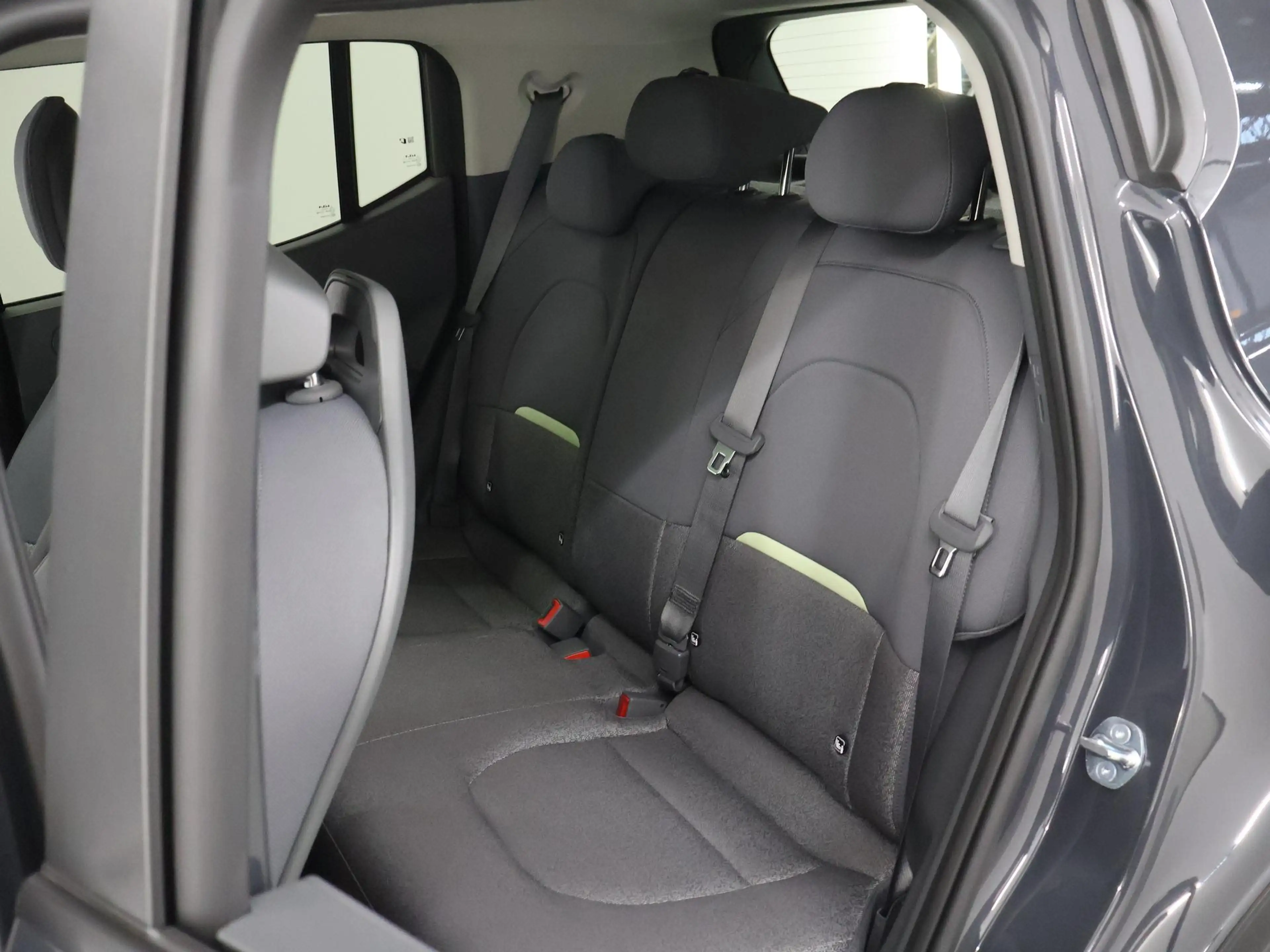 Kia EV2 Plus Advanced 42.2 kWh | Glazen schuif-/kanteldak — photo 11