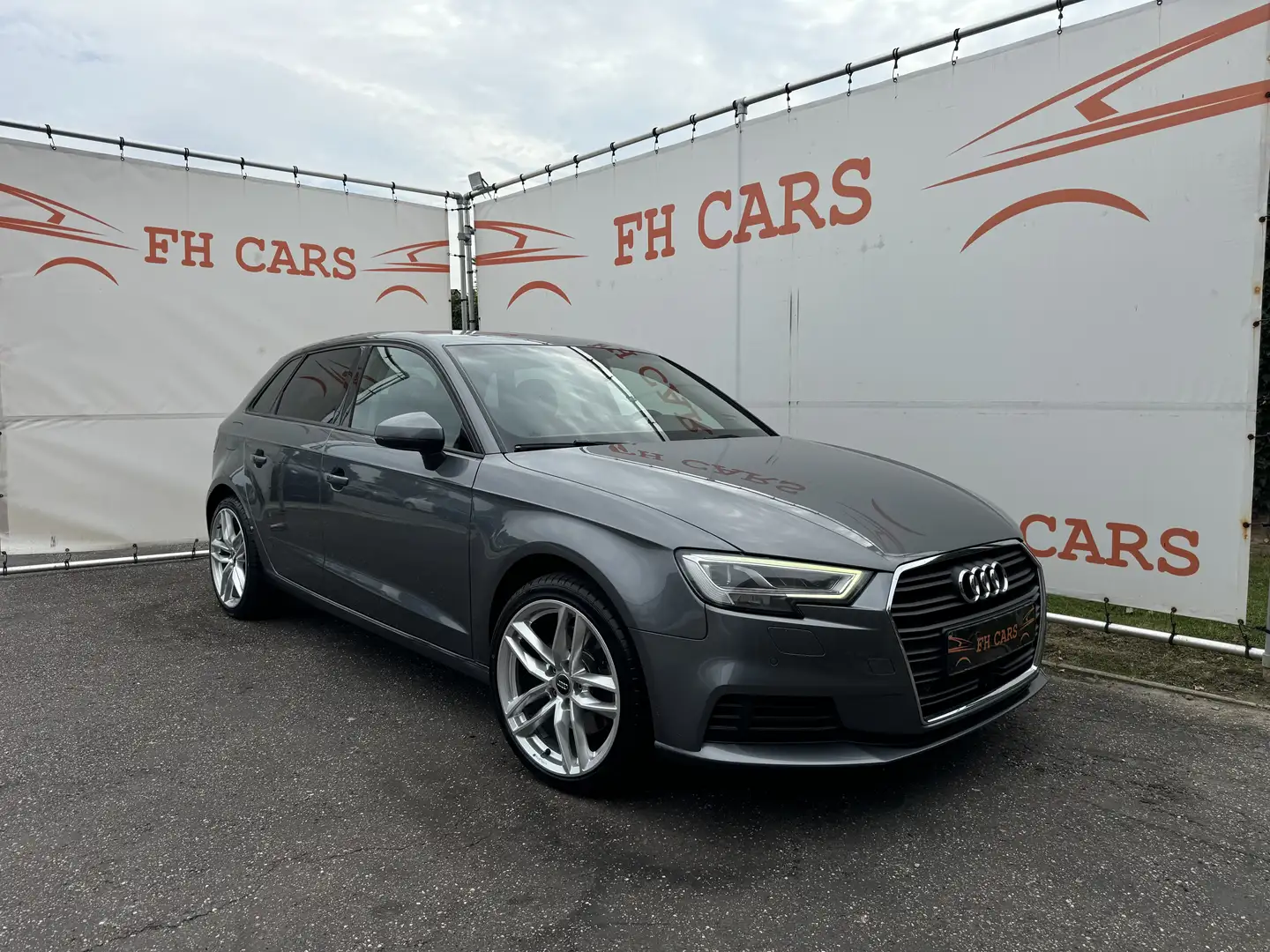 Audi A3 2.0 TDI S TRONIC*VIRTUAL CO*MATRIX*FULL LED*CAMERA Grau - 1