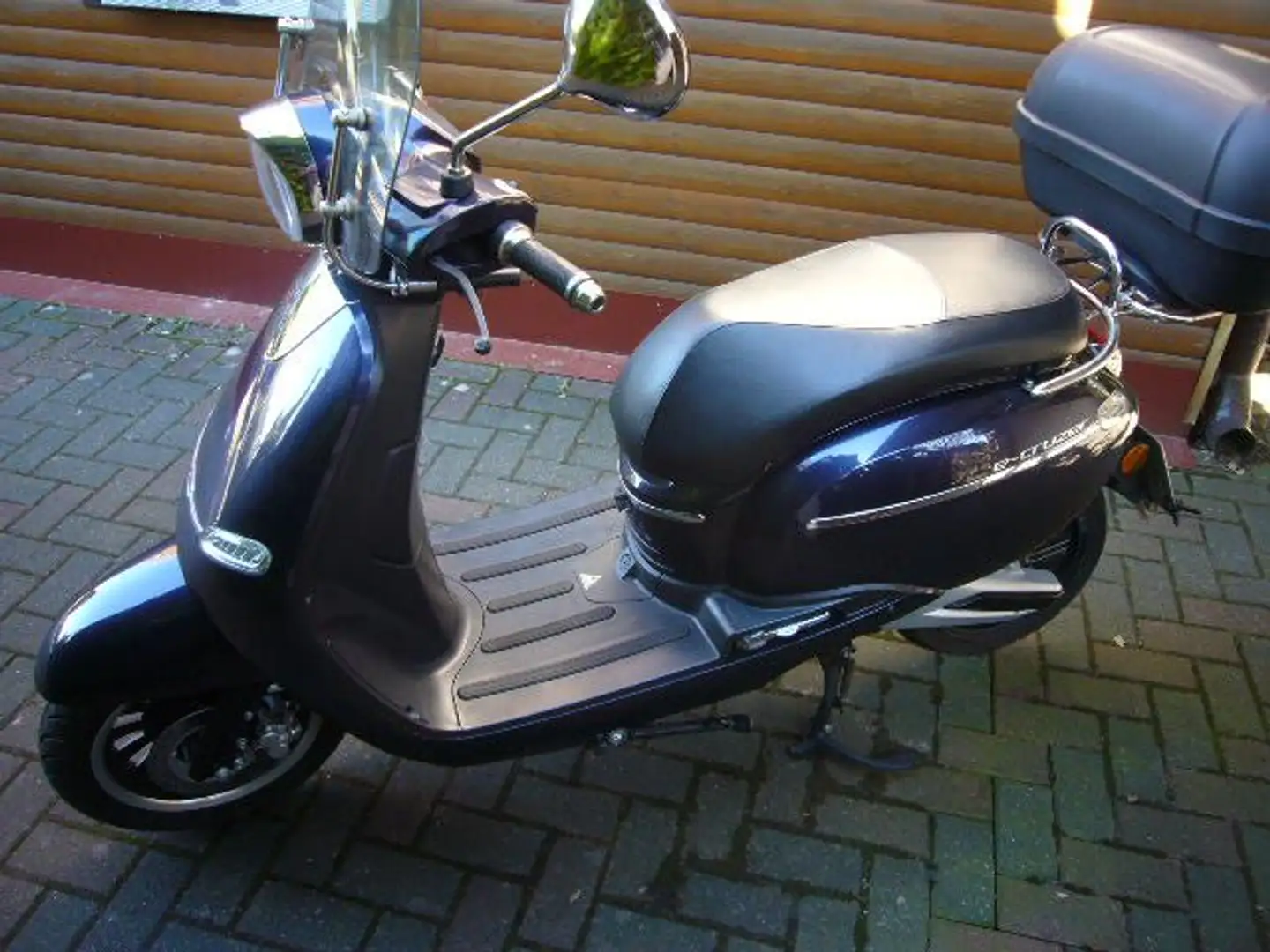 A.T.U Explorer E-Cruzer Niebieski - 2
