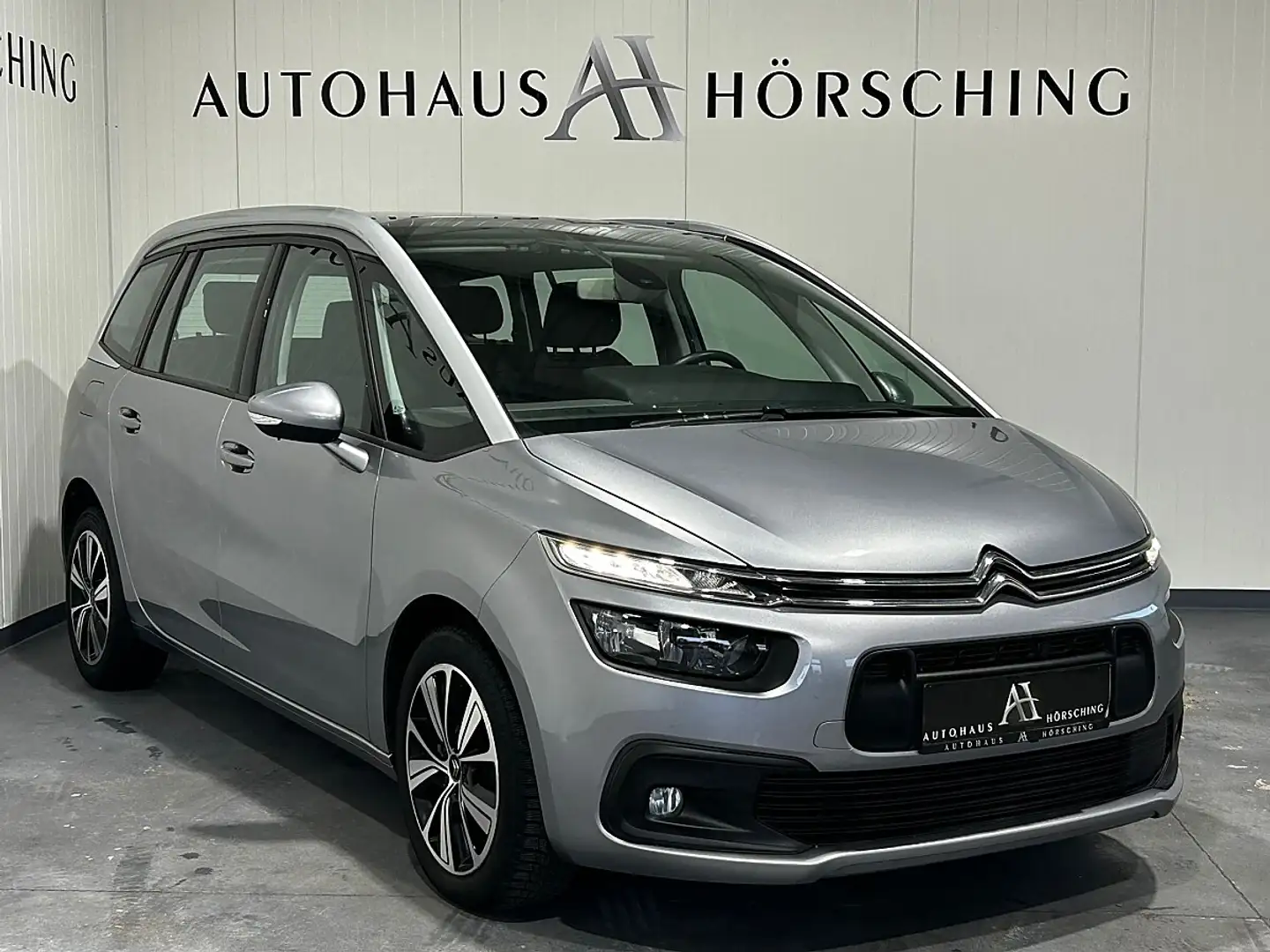 Citroen C4 SpaceTourer C4 Spacetourer Grand PureTech 130 S&S 6-Gang Fe... Grau - 1
