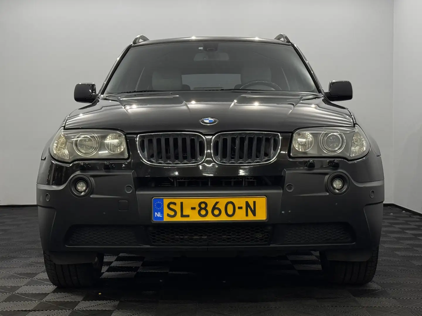BMW X3 3.0i Executive Leder, Clima, Cruise control, Navi, Zwart - 2