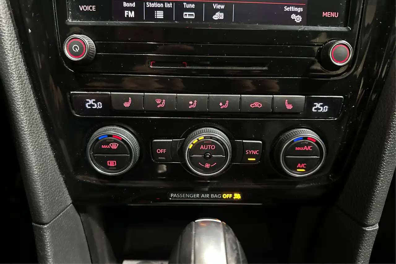 Volkswagen Passat снимка Volkswagen Passat