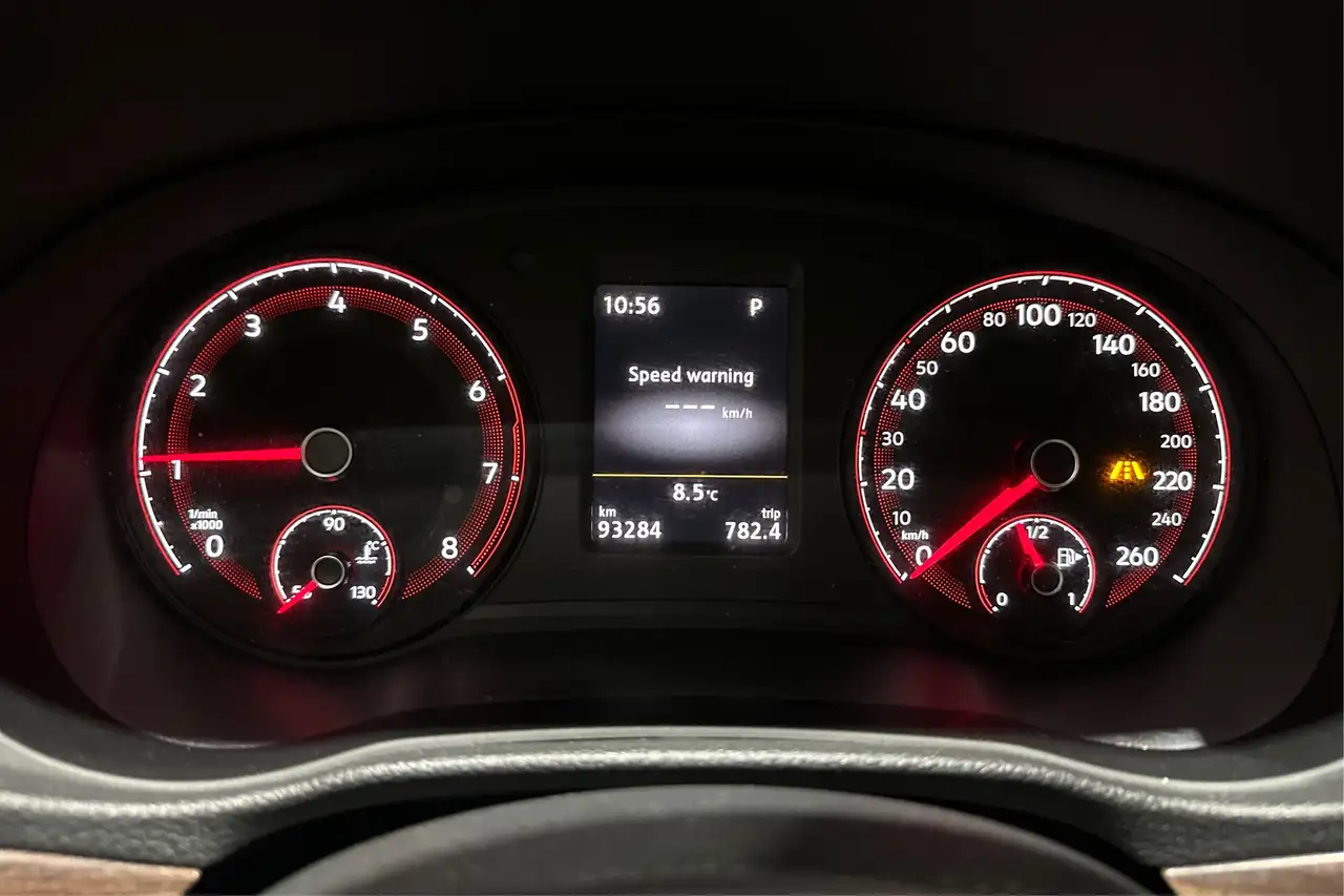 Volkswagen Passat снимка Volkswagen Passat