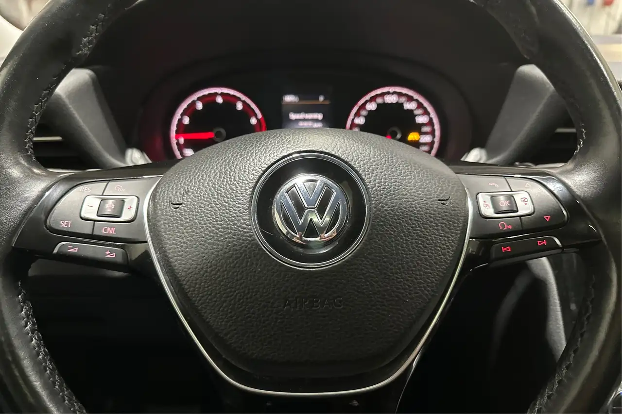 Volkswagen Passat снимка Volkswagen Passat