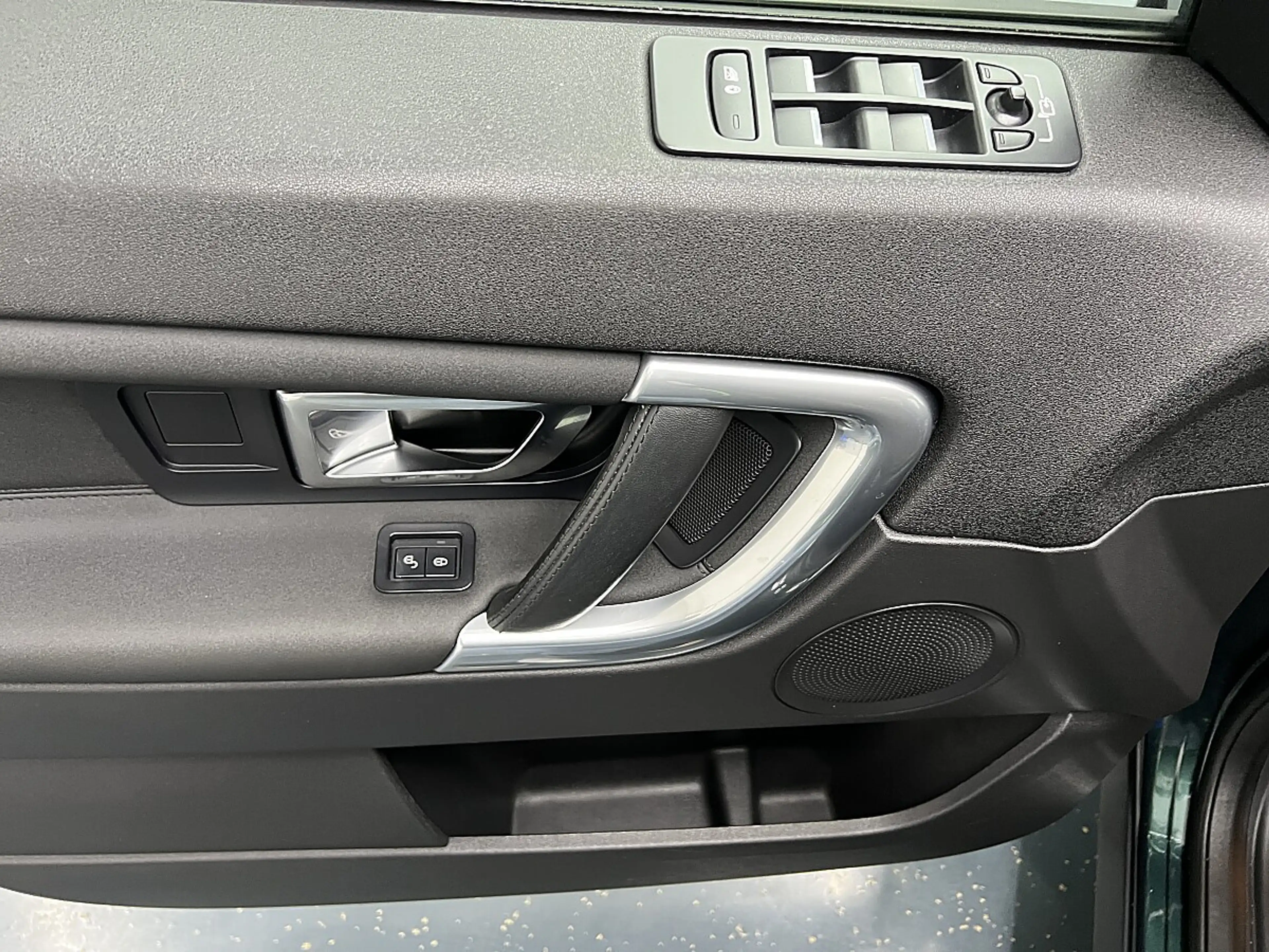 Land Rover Discovery Sport 2,0 SD4 4WD HSE Aut. * SOFORT FINANZIERUNG & EI... — photo 10