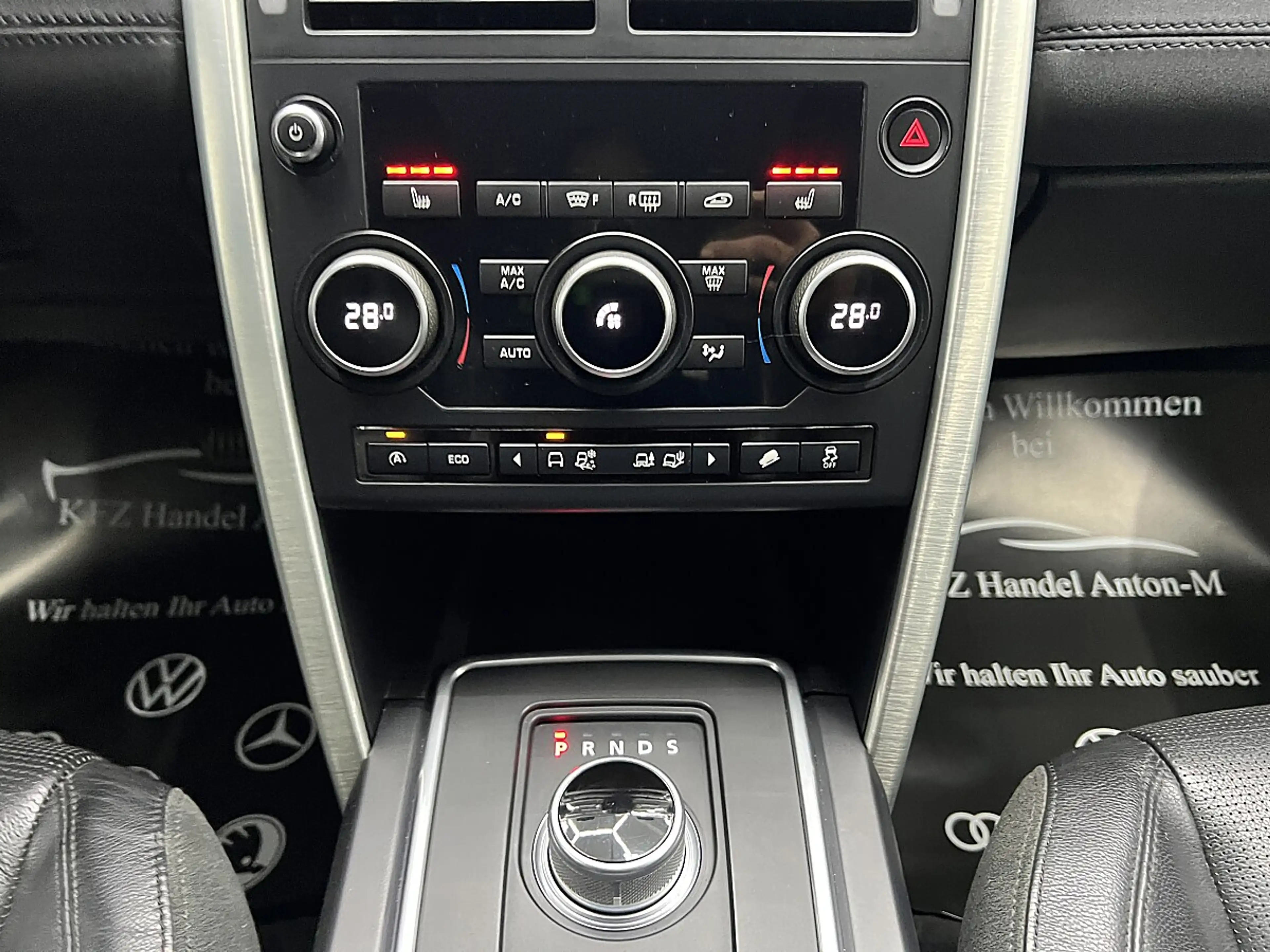 Land Rover Discovery Sport 2,0 SD4 4WD HSE Aut. * SOFORT FINANZIERUNG & EI... — photo 14