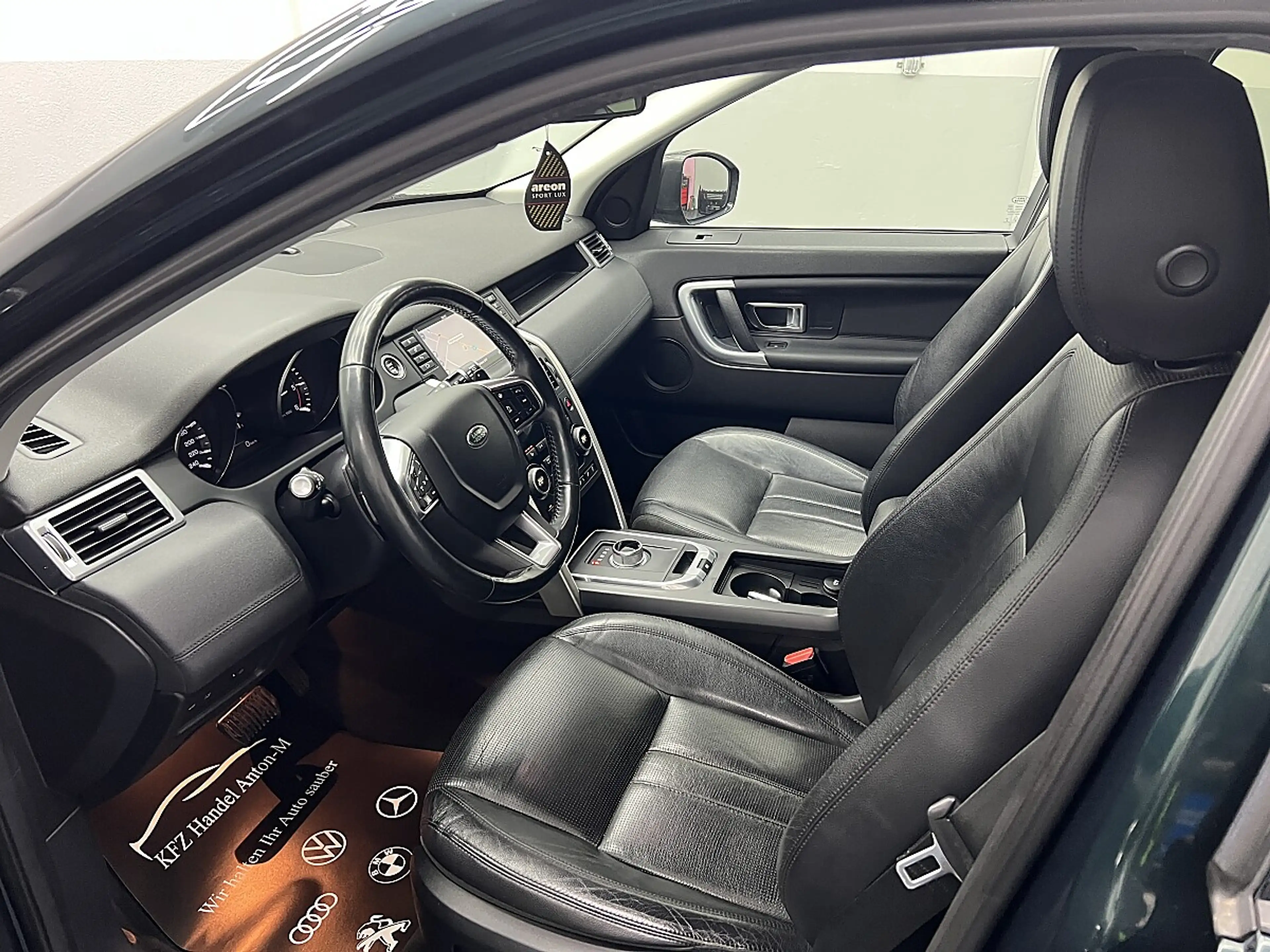 Land Rover Discovery Sport 2,0 SD4 4WD HSE Aut. * SOFORT FINANZIERUNG & EI... — photo 9
