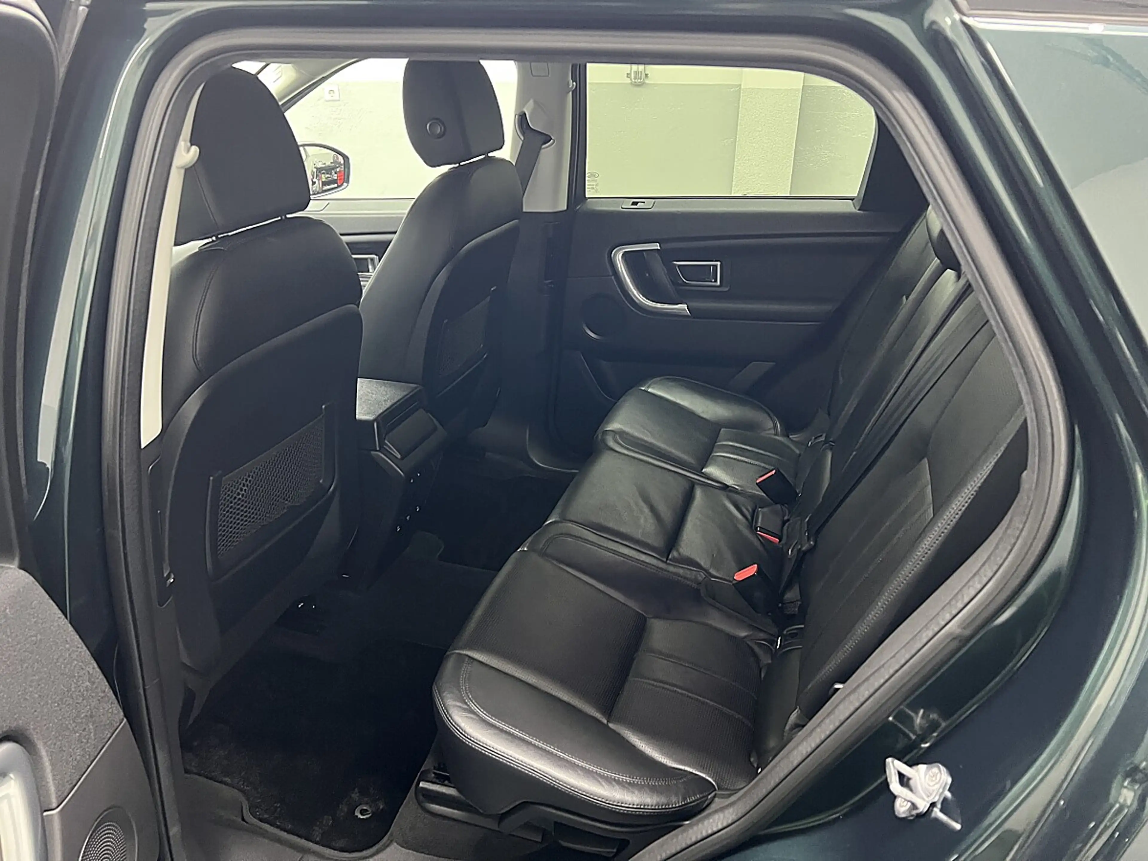 Land Rover Discovery Sport 2,0 SD4 4WD HSE Aut. * SOFORT FINANZIERUNG & EI... — photo 11