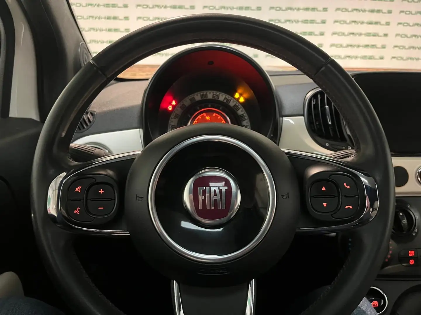Fiat 500 500 III 2015 1.0 hybrid Dolcevita 70cv Weiß - 2