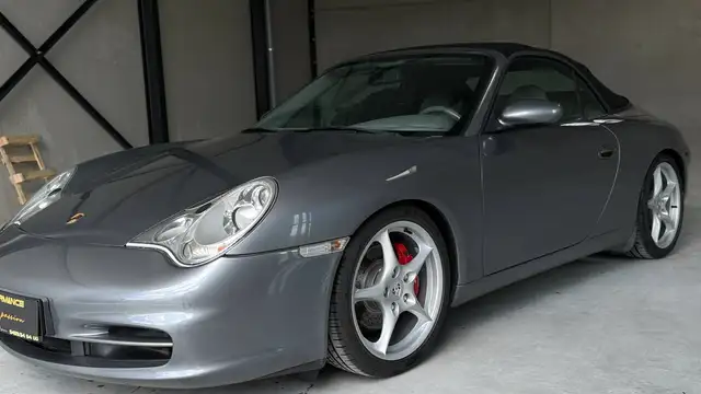 Porsche 996 carrera 4