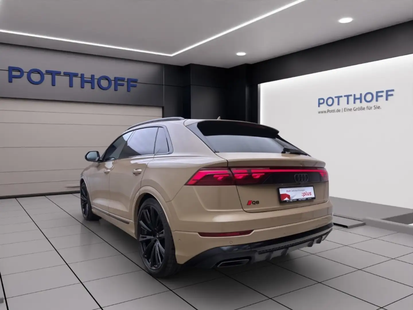 Audi Q8 50 TDI Q PANO MATRIX STANDHZG AHK Gold - 2