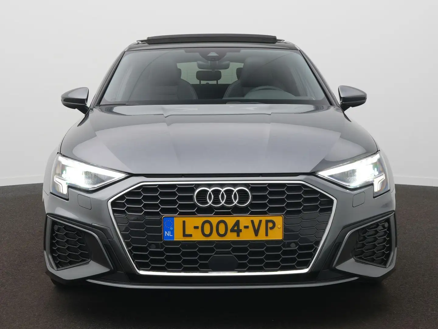 Audi A3 Sportback 30 TFSI S edition | Panoramadak | Naviga Gris - 2