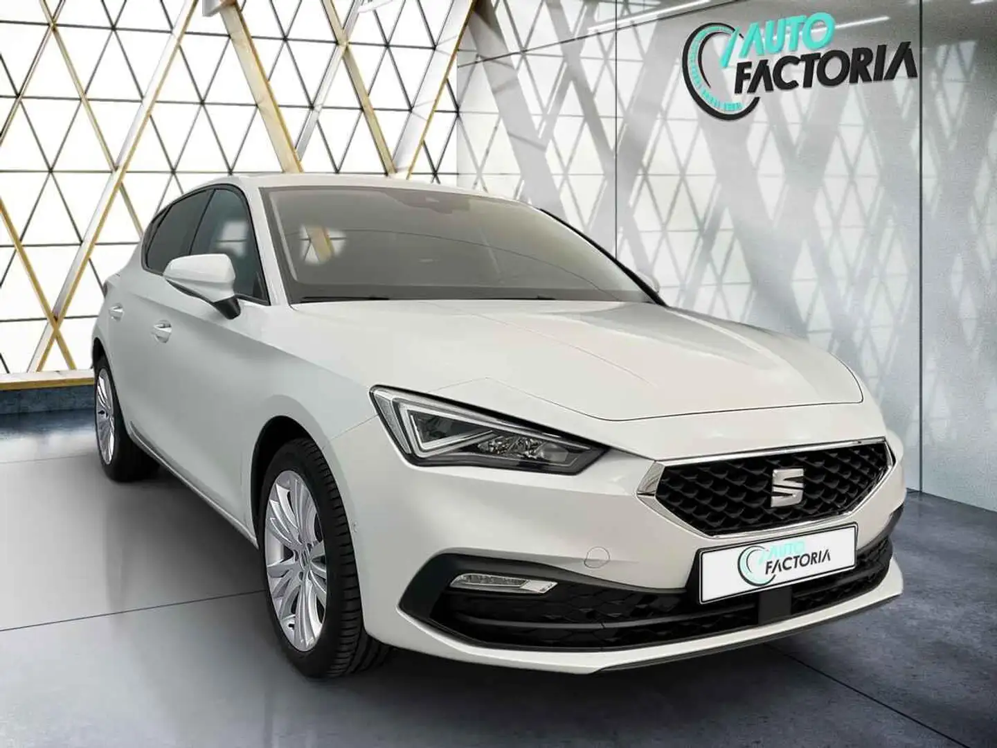 SEAT Leon -34% 1.5 eTSI 150cv BVA7 +MIRRORLINK+CAM+Options Beige - 2