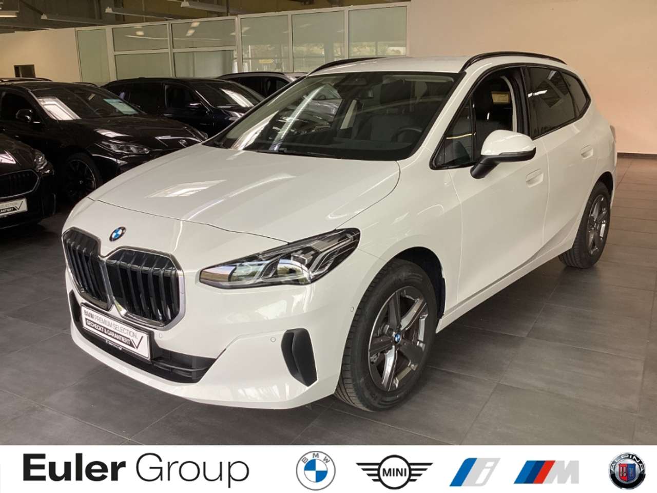 BMW 220 2025 — Active Tourer i AHK adLED 17'' Alarm DrivAss+ SHZ