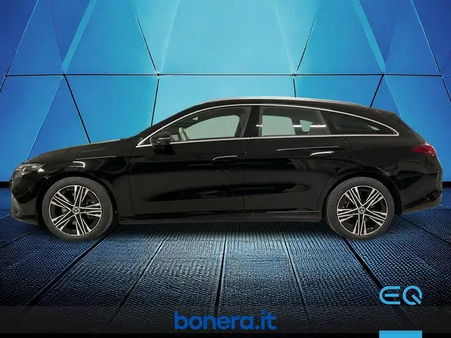 Mercedes-Benz Cla view 8