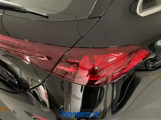 Mercedes-Benz Cla view 11
