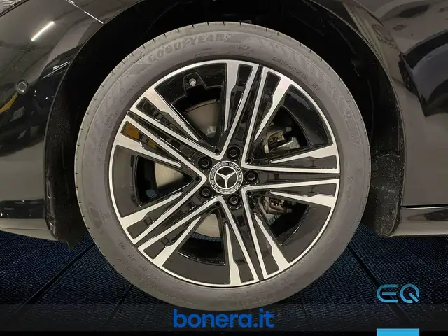Mercedes-Benz Cla view 12
