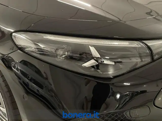 Mercedes-Benz Cla view 10