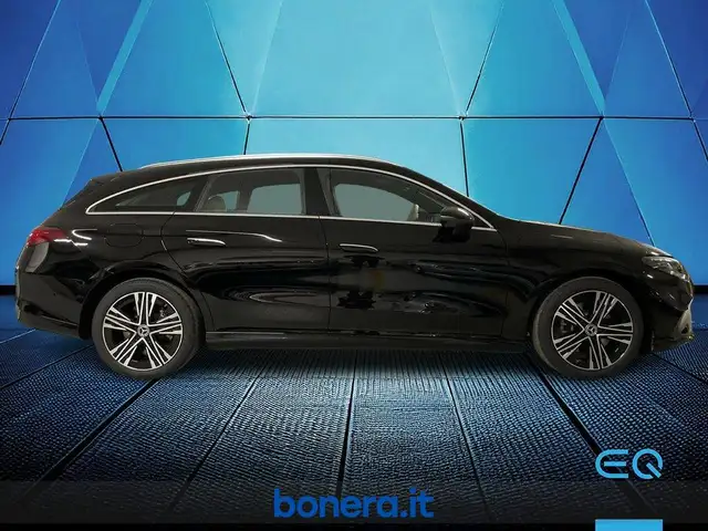 Mercedes-Benz Cla view 4