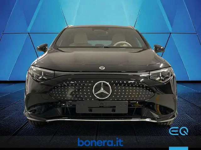 Mercedes-Benz Cla view 2