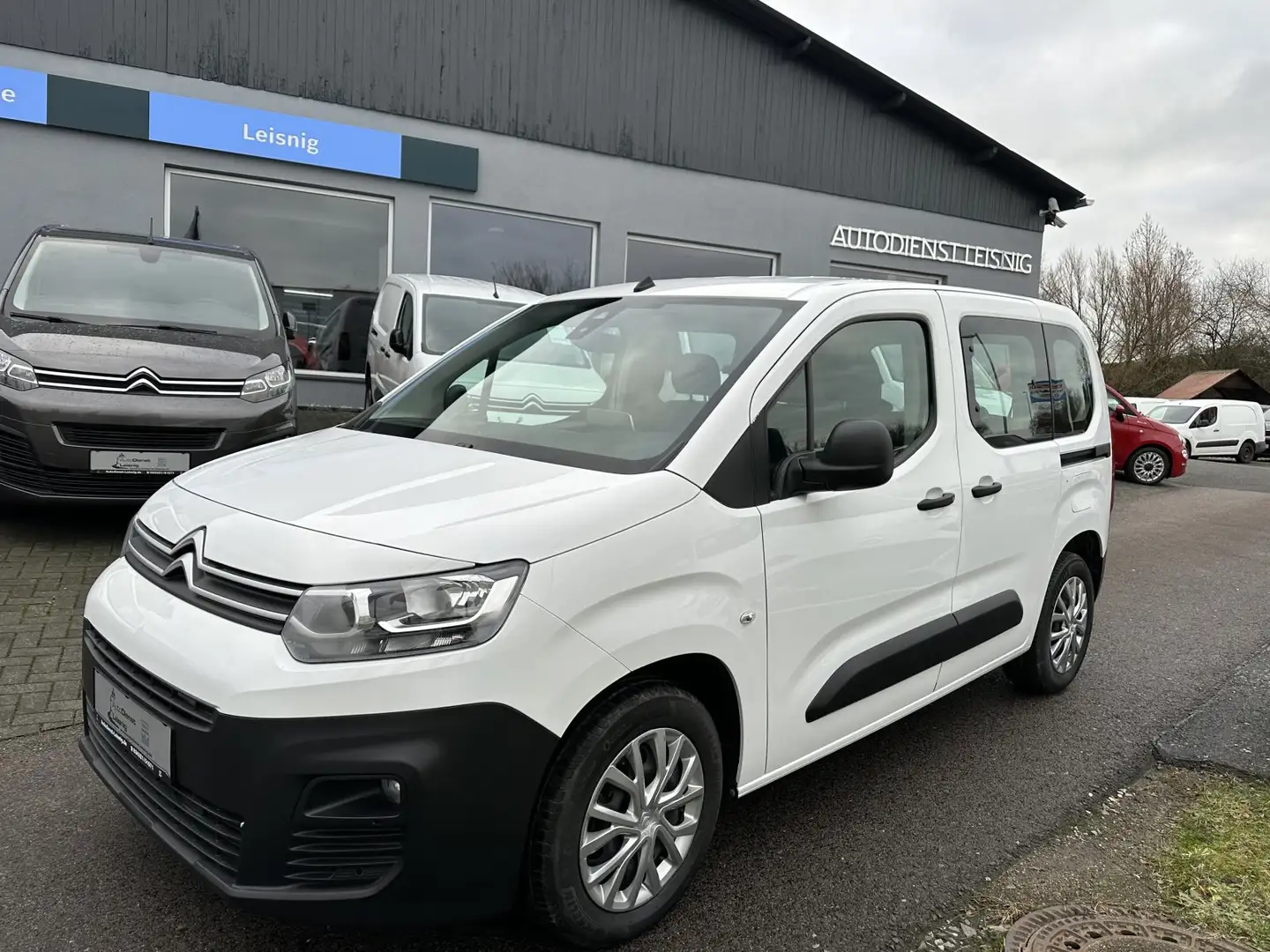 Citroen Berlingo 1.2 PureTech110 Feel M NAVI PDC DAB Weiß - 2