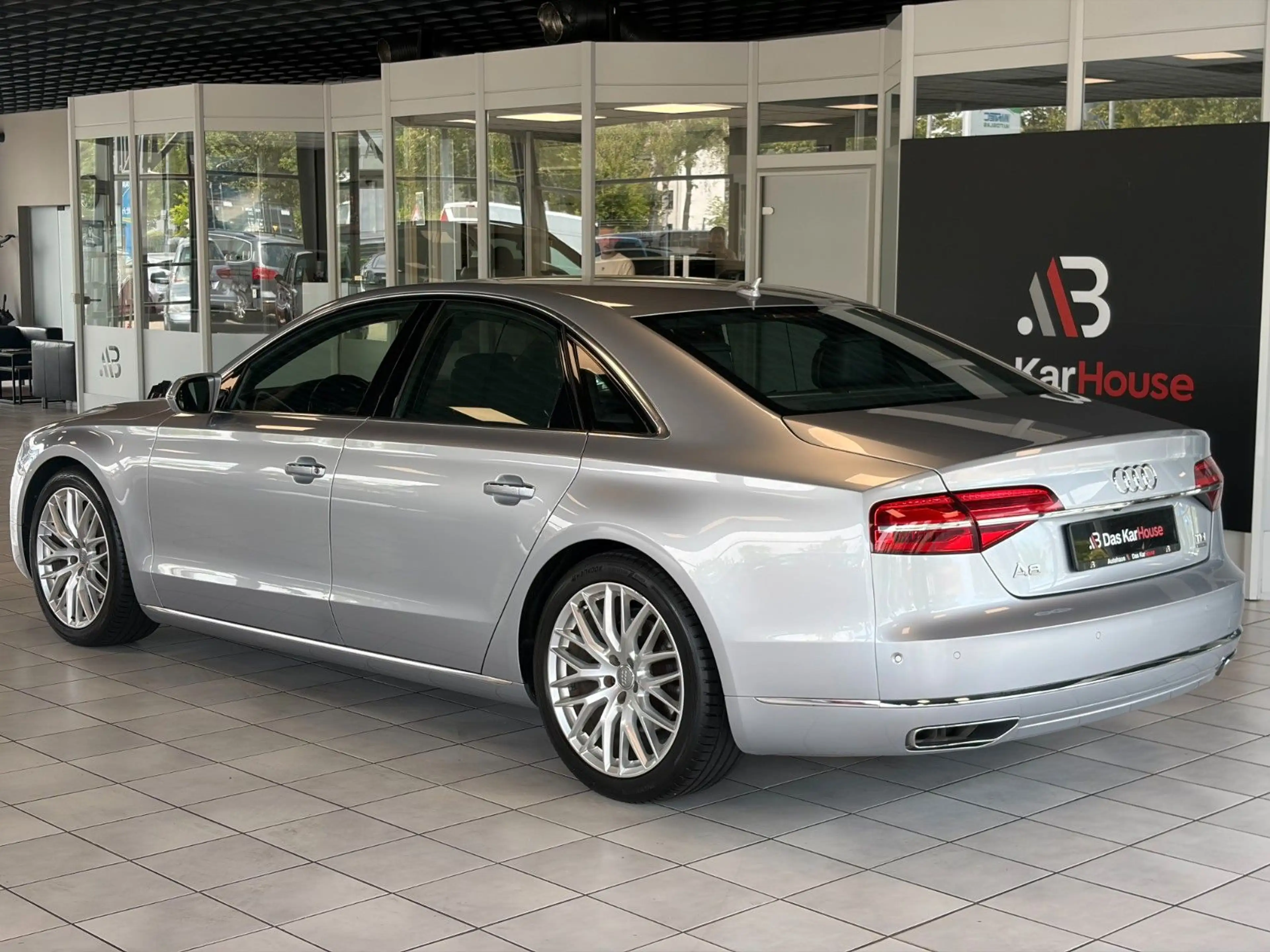 Audi A8 3.0 TDI quattro · Massage · ACC ·Matrix· Pano — photo 6