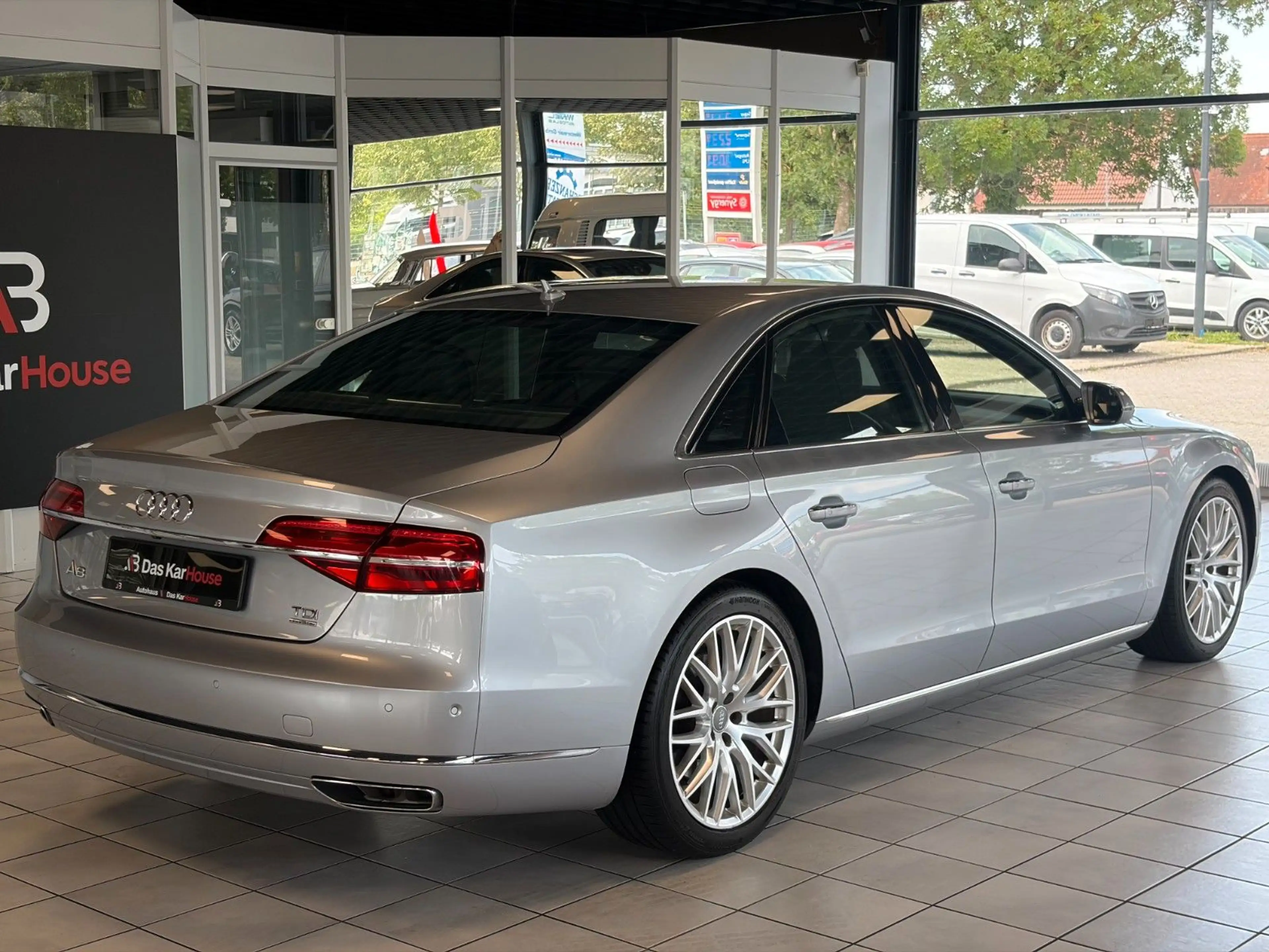 Audi A8 3.0 TDI quattro · Massage · ACC ·Matrix· Pano — photo 3