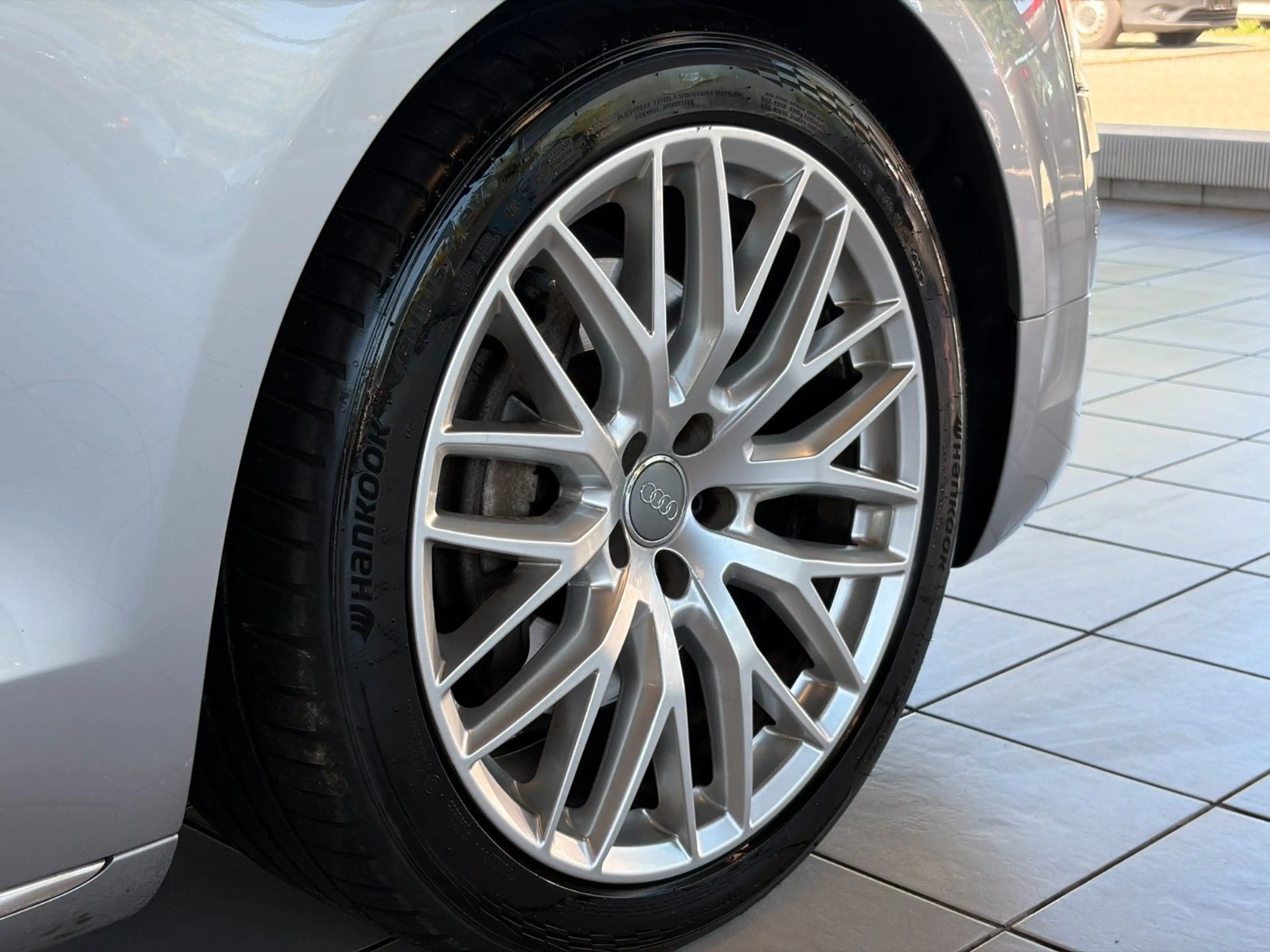 Audi A8 3.0 TDI quattro · Massage · ACC ·Matrix· Pano — photo 13