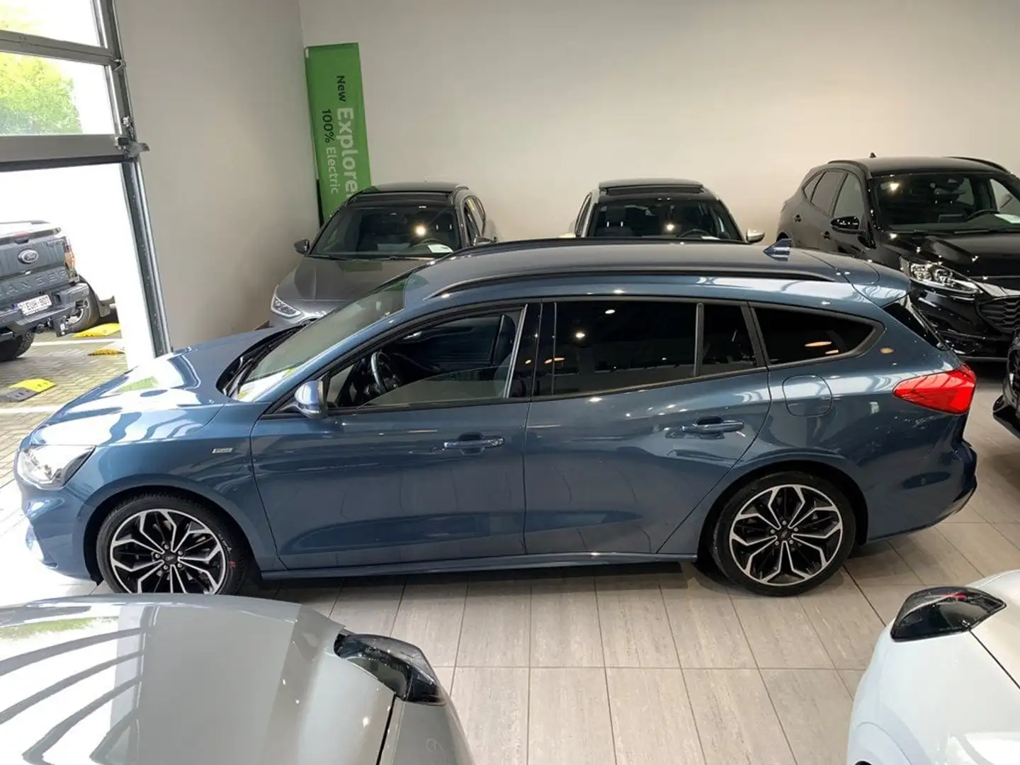 Ford Focus 1.0Mhev ST-Line 155pk Break Azul - 1