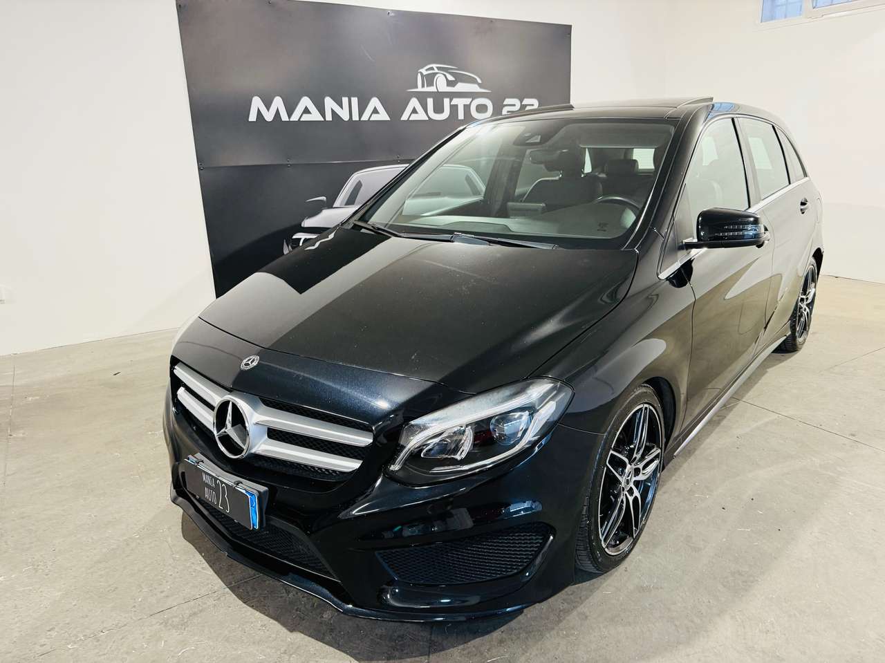 Mercedes-Benz B 180 CDI*AMG PREMIUM*109 CV*TETTO *PELLE*AUTO*BIXENO*