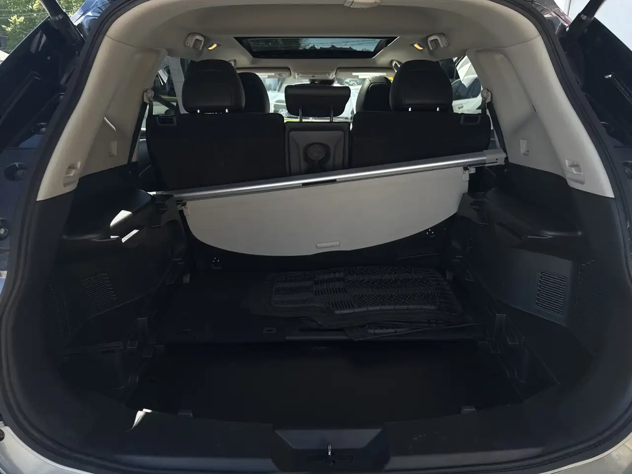 Nissan Rogue снимка Nissan Rogue