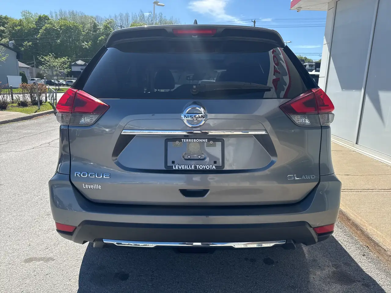 Nissan Rogue снимка Nissan Rogue