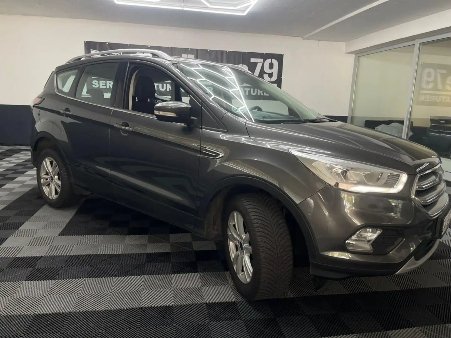 Ford Kuga 1.5 LED KLIMAAUT ISO TEMPOMAT PDC VOLLDIGI Klima Grau - 1