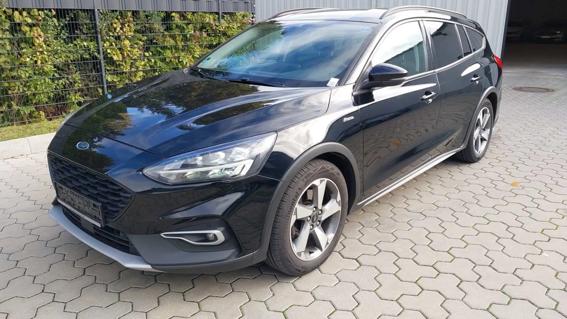 Ford Focus Turnier Active #LED#8XReifen#VIEL ASISSTENT Noir - 1