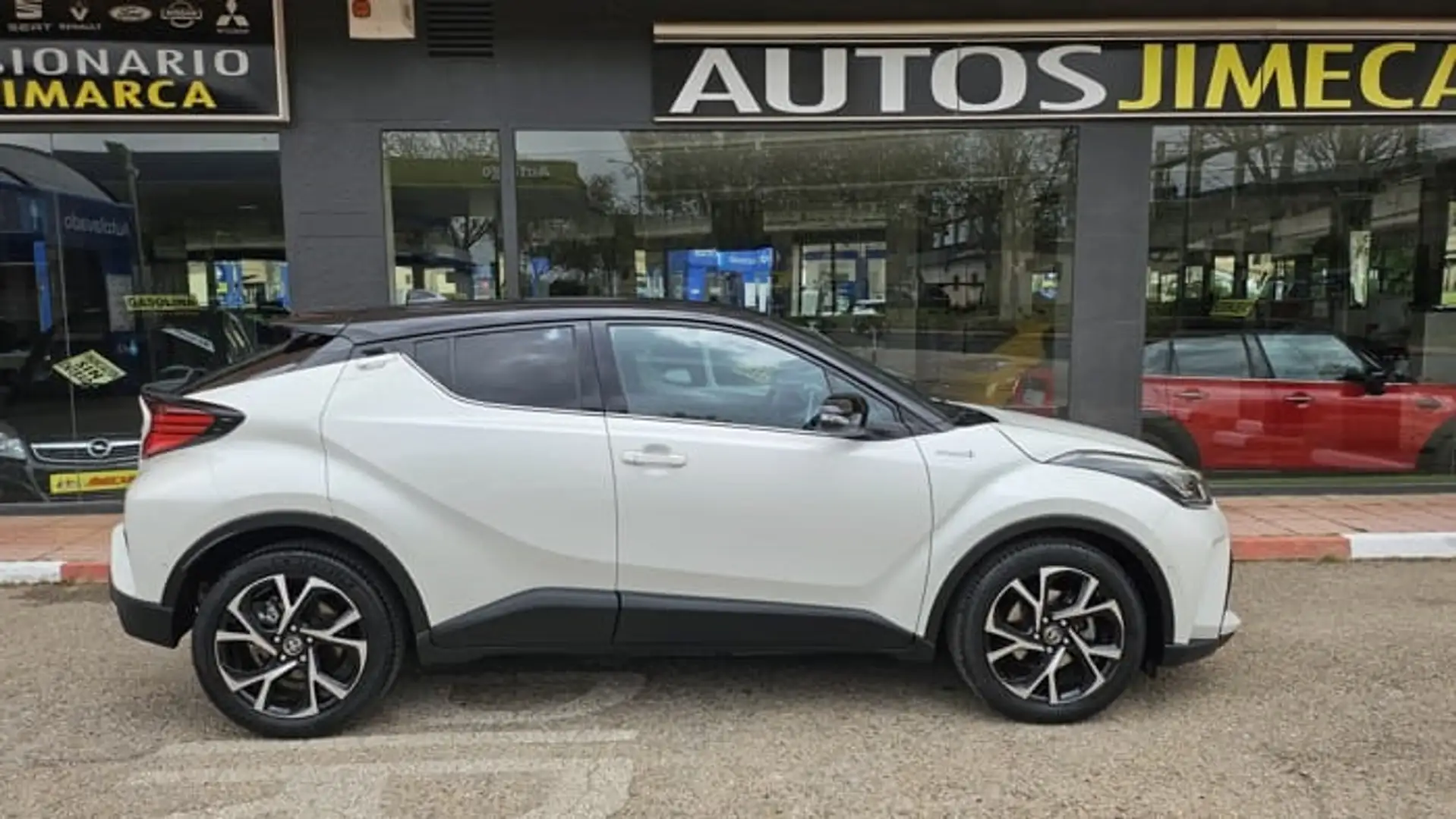 Toyota C-HR 125H Active Bianco - 2