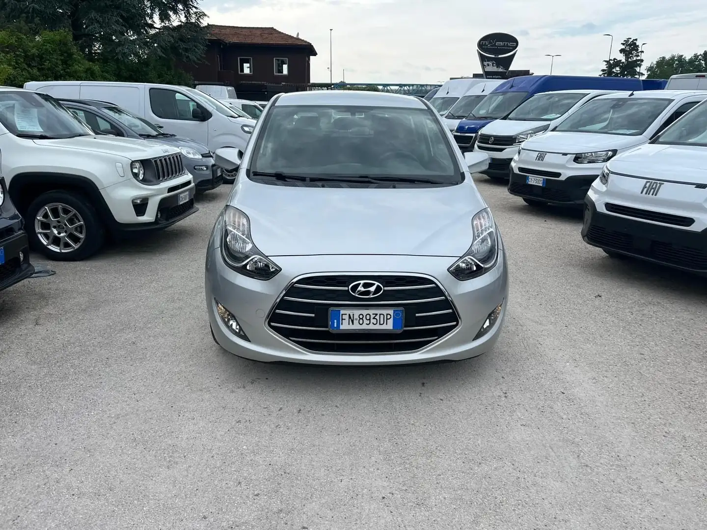 Hyundai iX20 ix20 1.4 Comfort FL E6 Grigio - 2