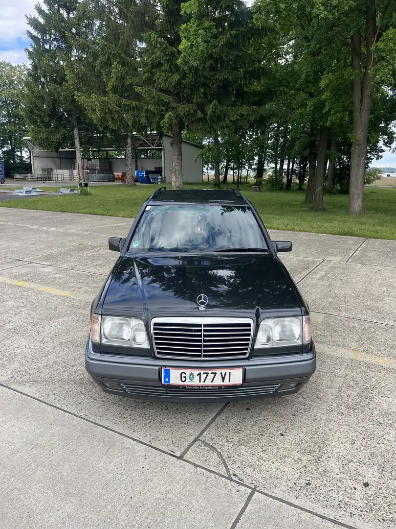 Mercedes-Benz E 320 S124 Kombi Grau - 2