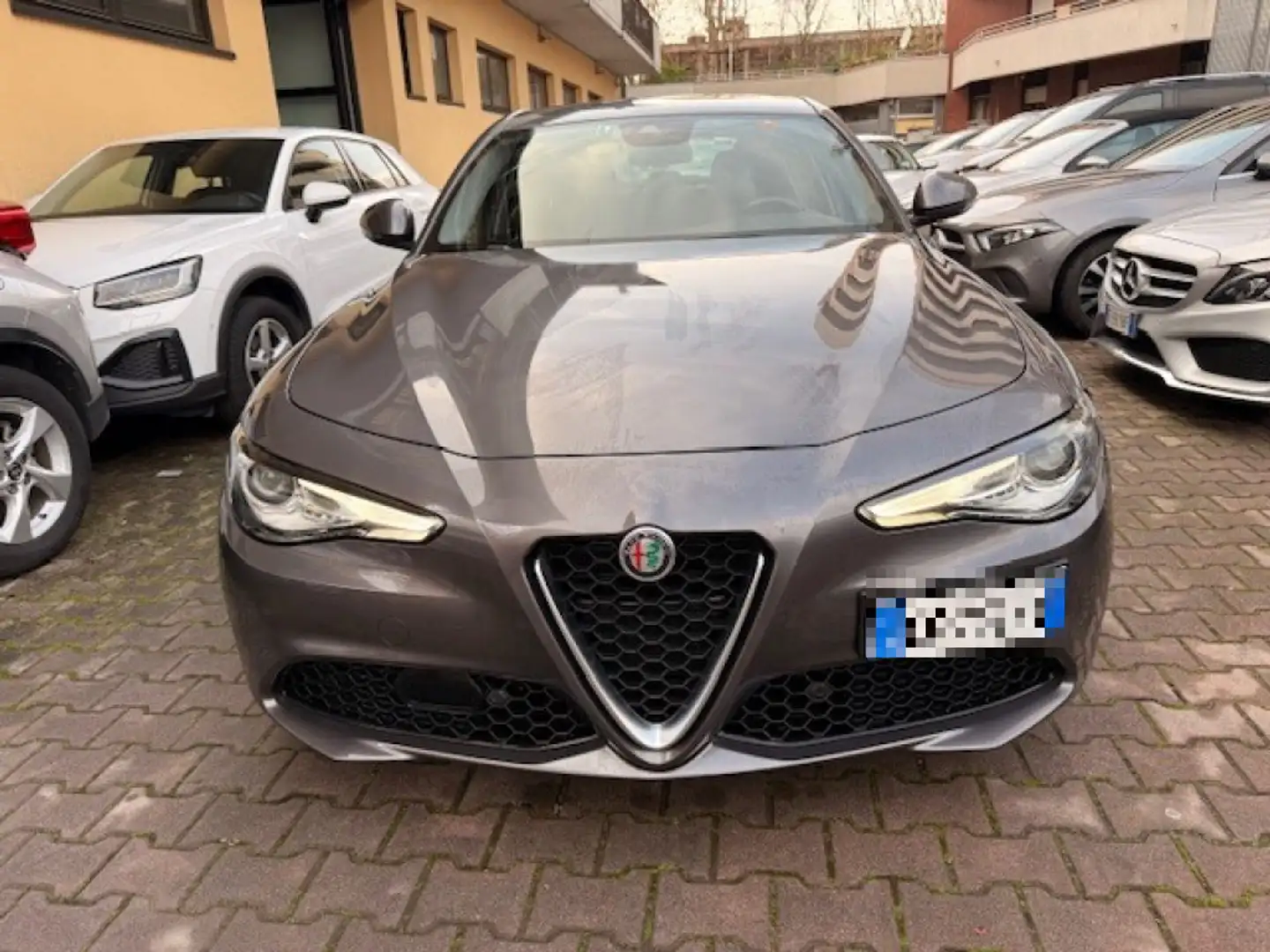 Alfa Romeo Giulia 2.2 Turbodiesel 160 CV AT8 Business Grigio - 2