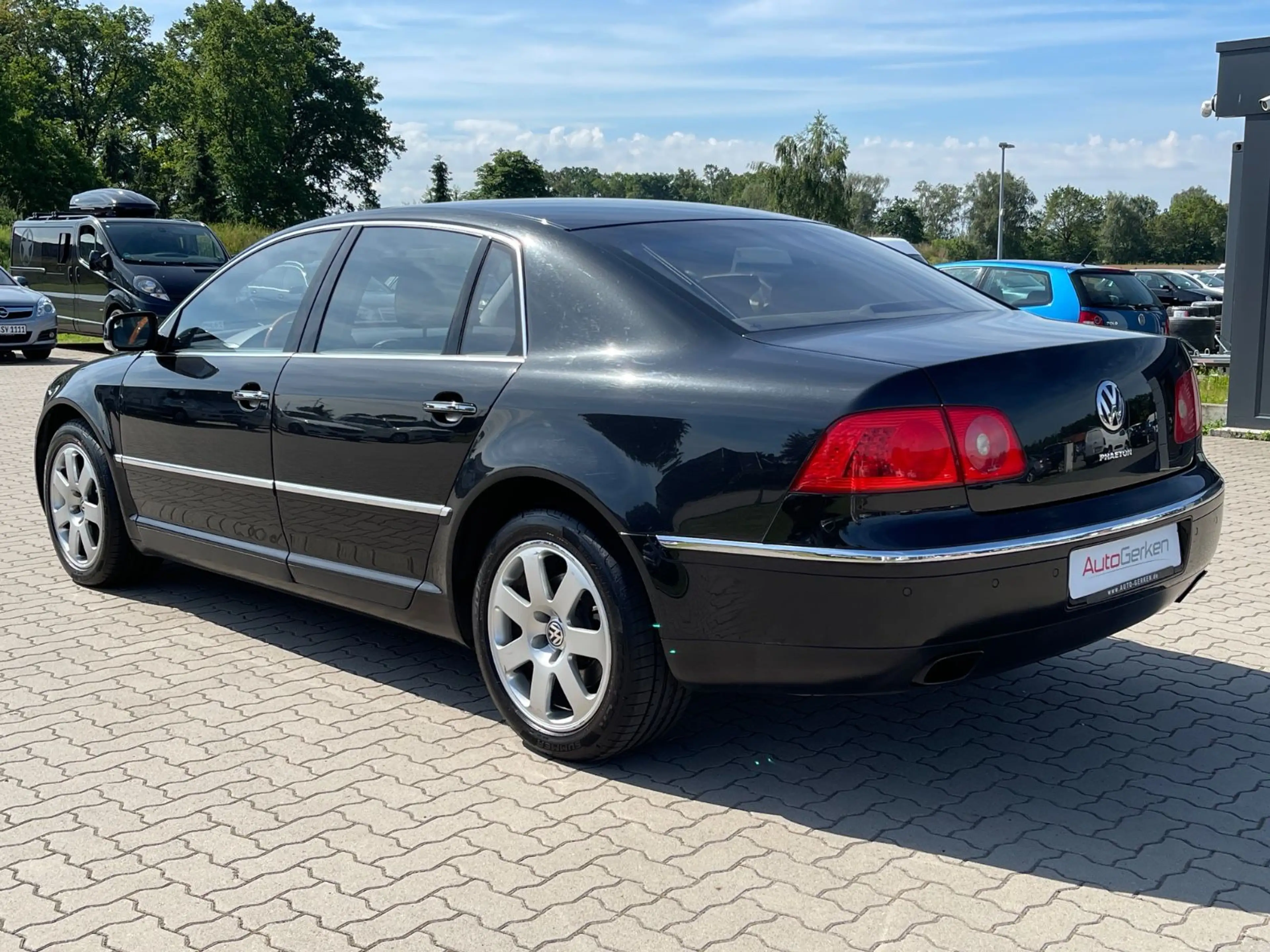 Volkswagen Phaeton V8 4Motion 2HD 18 Zoll 5-Sitzer — photo 8
