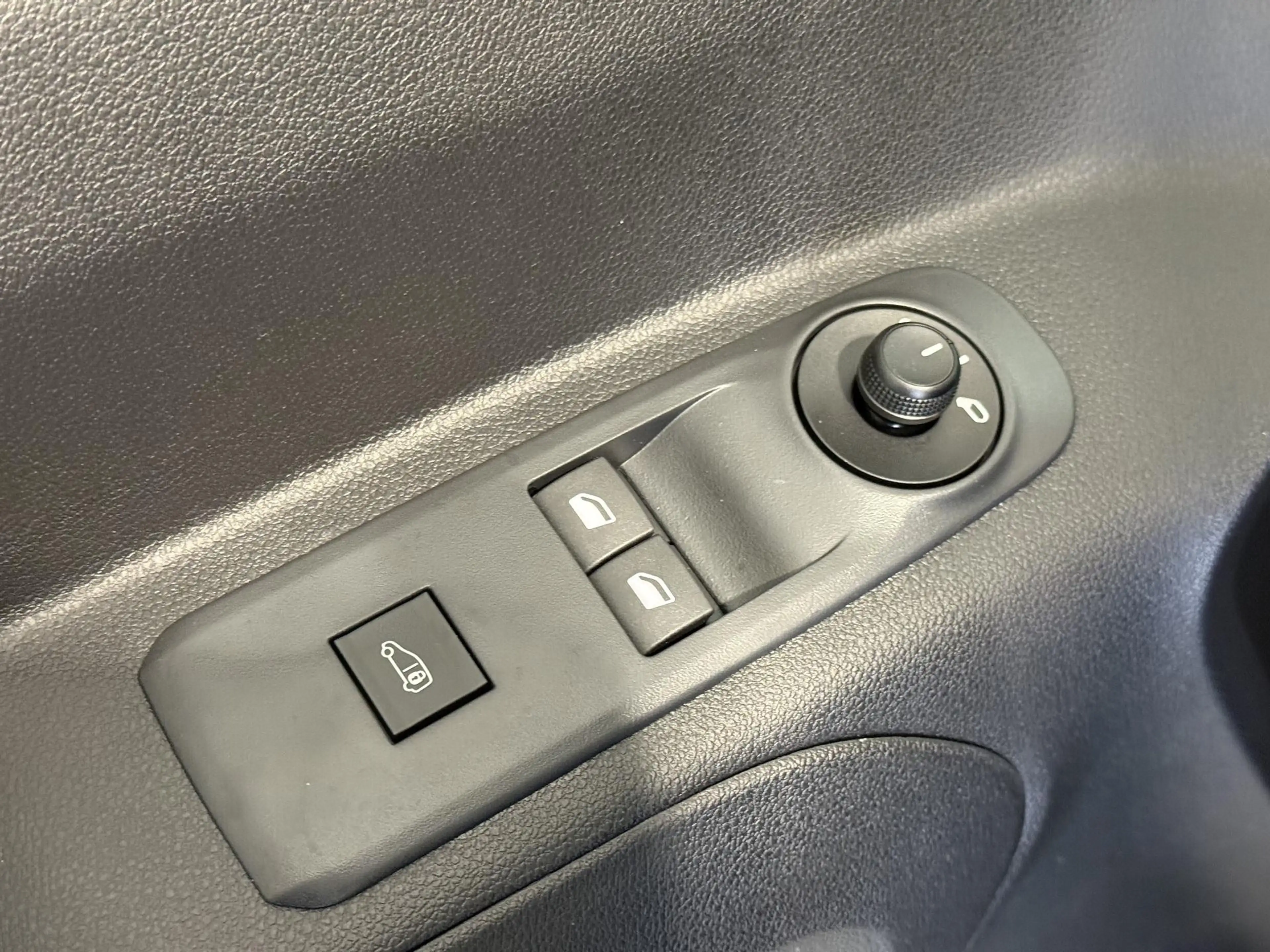 Fiat Doblo Länge XL Erhöhte Nutzlast 1.5 BlueHDi 75 kW (10... — photo 12