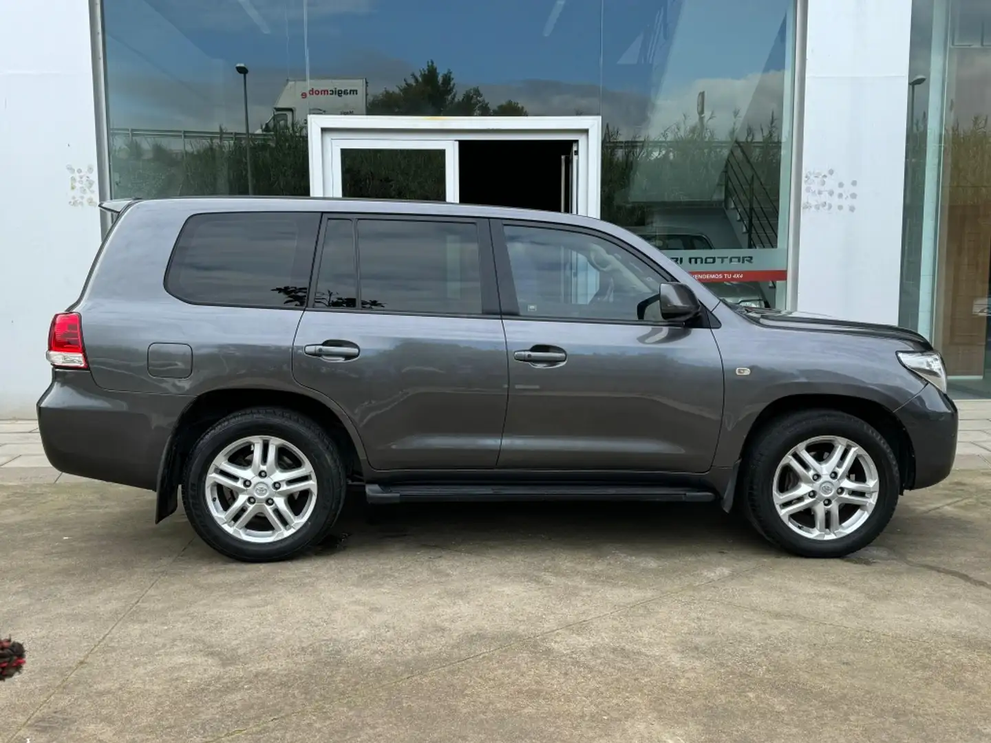 Toyota Land Cruiser 200 4.5D-4D VXL Aut. Сірий - 1