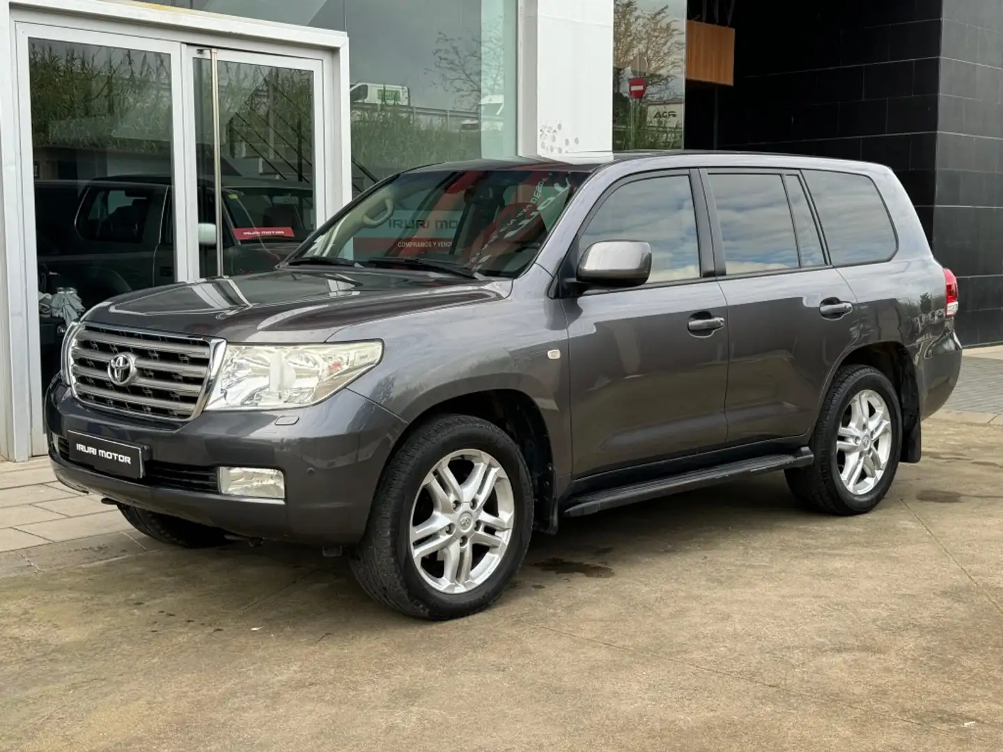Toyota Land Cruiser 200 4.5D-4D VXL Aut. Сірий - 2