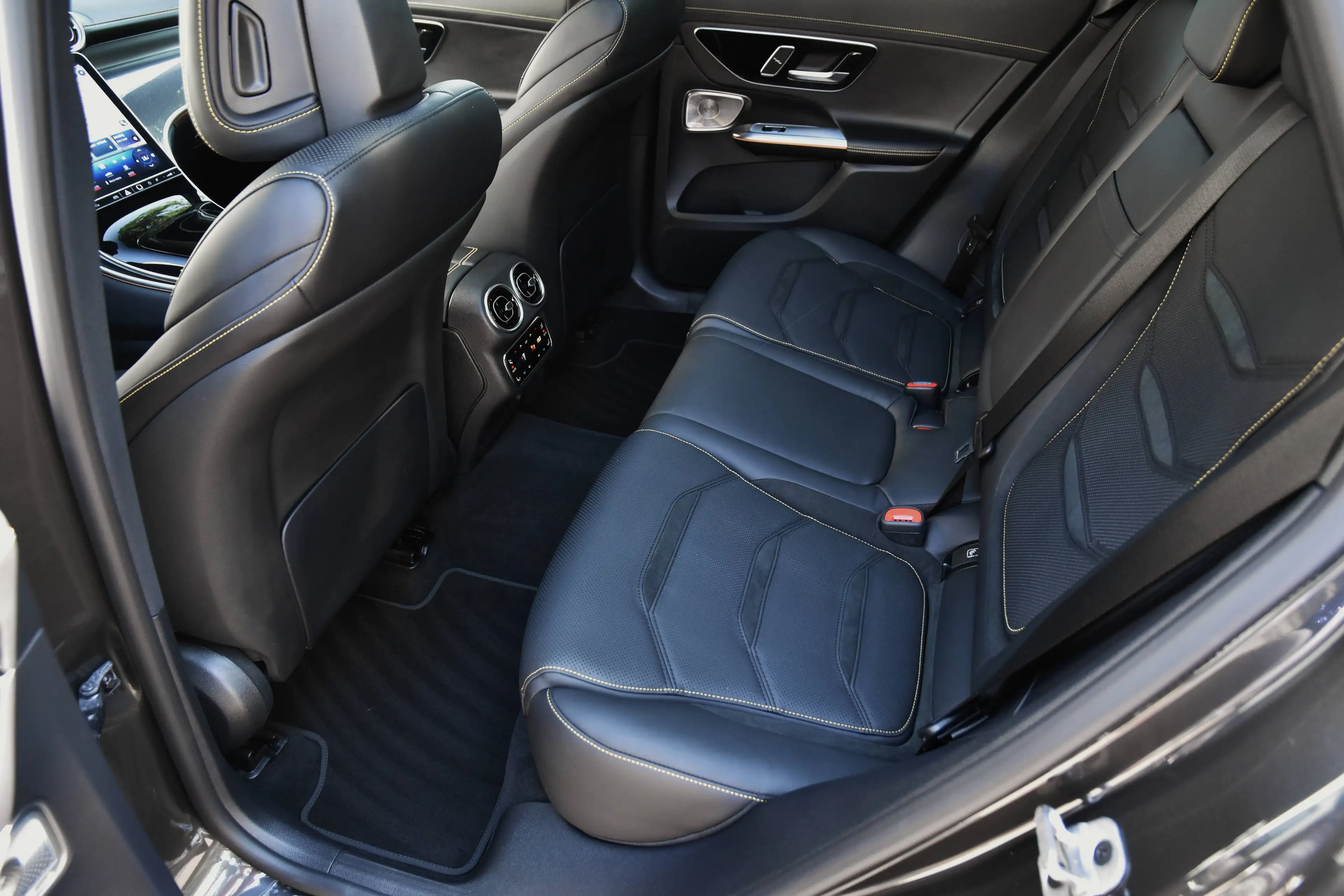 Mercedes-Benz GLC 43 AMG S *** LIKE NEW / FULL OPTION / 1HD *** — photo 12