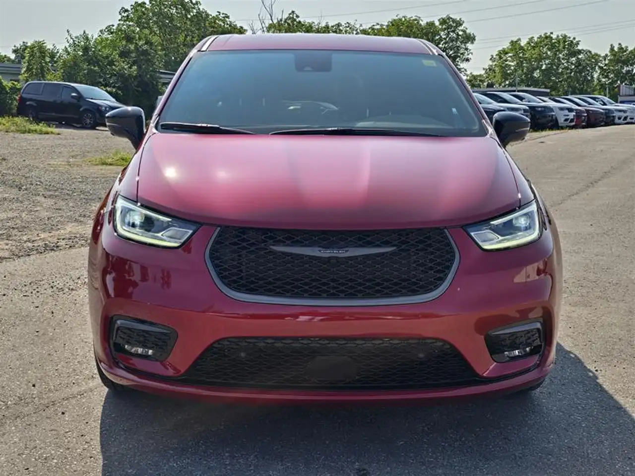 Chrysler Pacifica photo Chrysler Pacifica