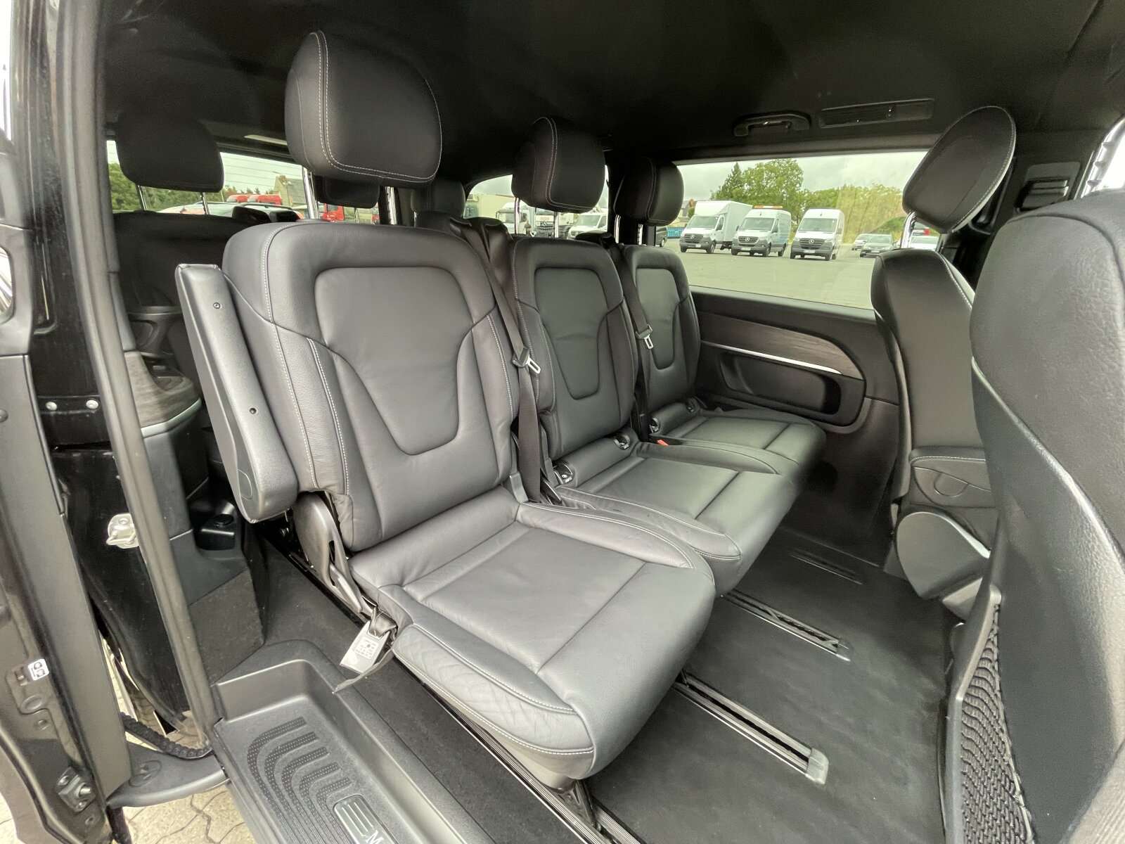 Mercedes-Benz V 220