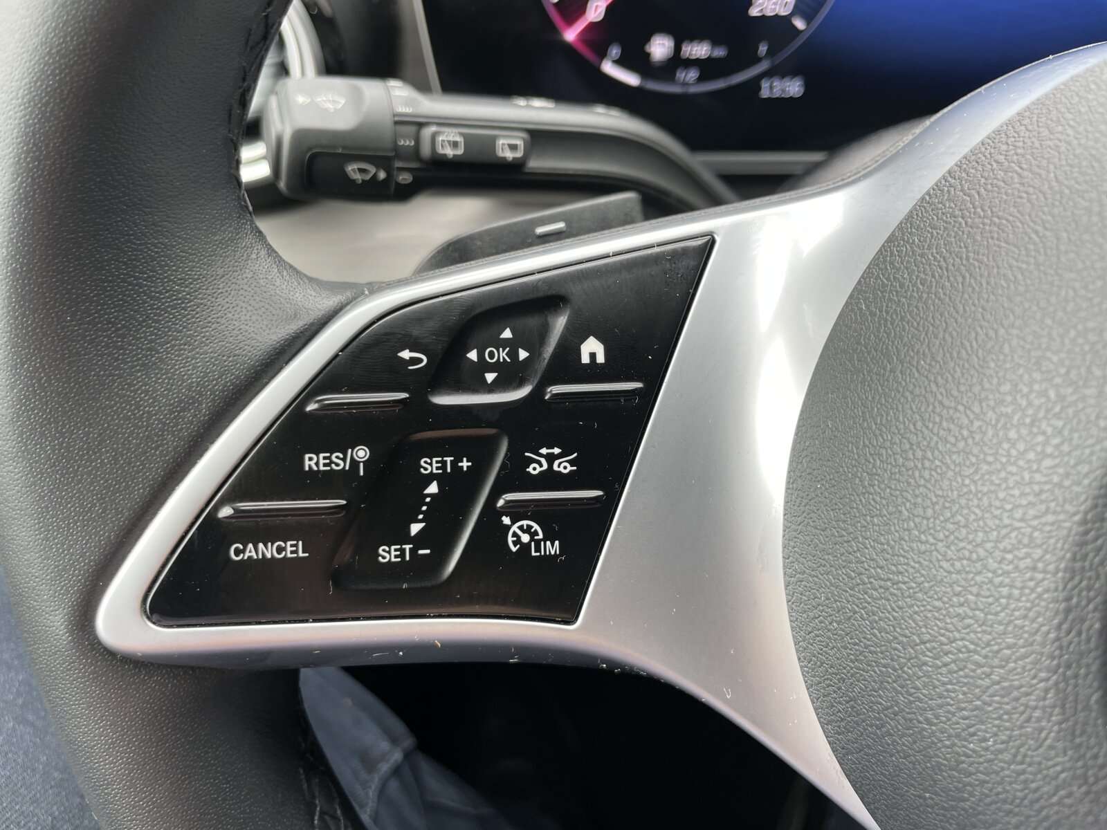 Mercedes-Benz V 220
